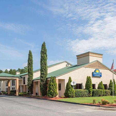Days Inn & Suites By Wyndham Peachtree Corners Norcross Eksteriør billede