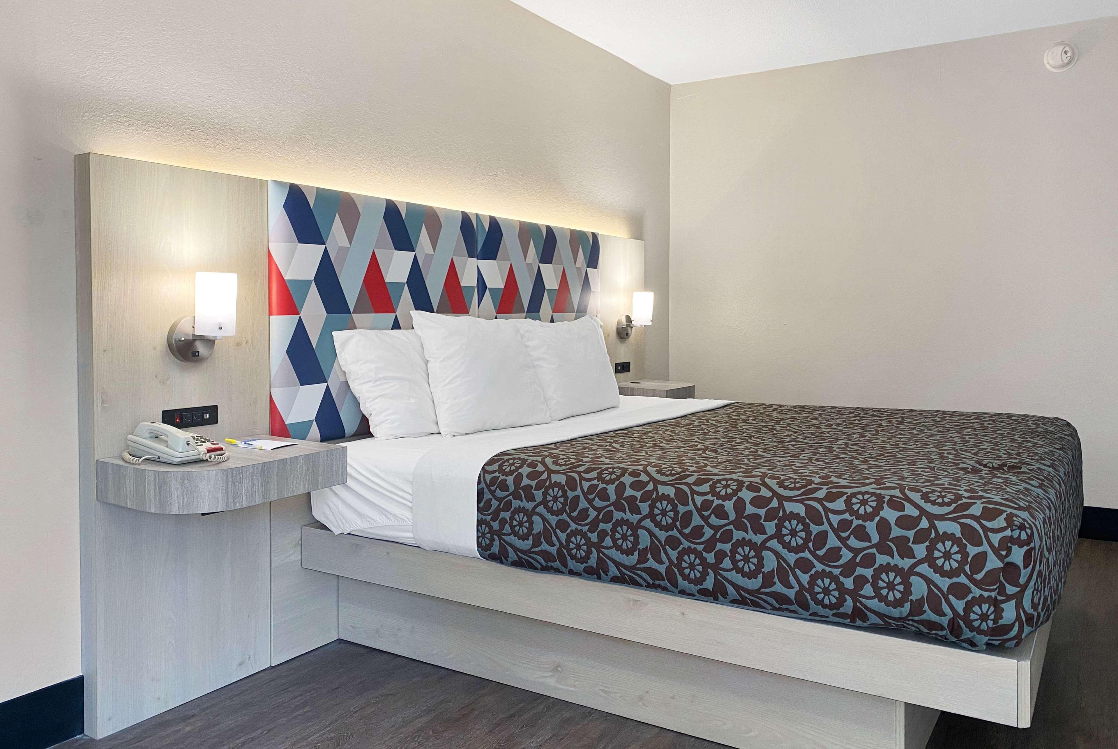 Days Inn & Suites By Wyndham Peachtree Corners Norcross Eksteriør billede