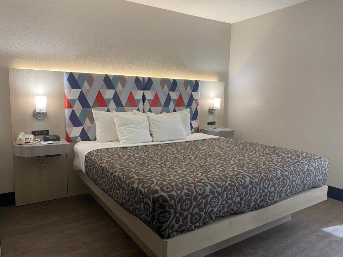 Days Inn & Suites By Wyndham Peachtree Corners Norcross Eksteriør billede